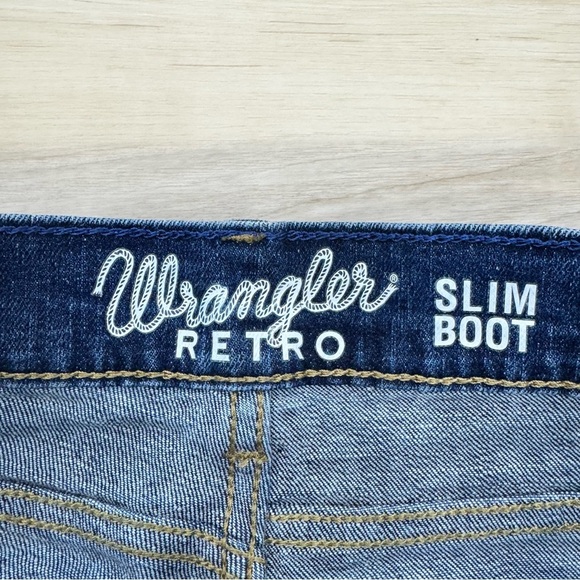 Retro Wrangler Women's Size 32” Cowboy Cut Slim Boot Leg Jeans Pants - Picture 4 of 6